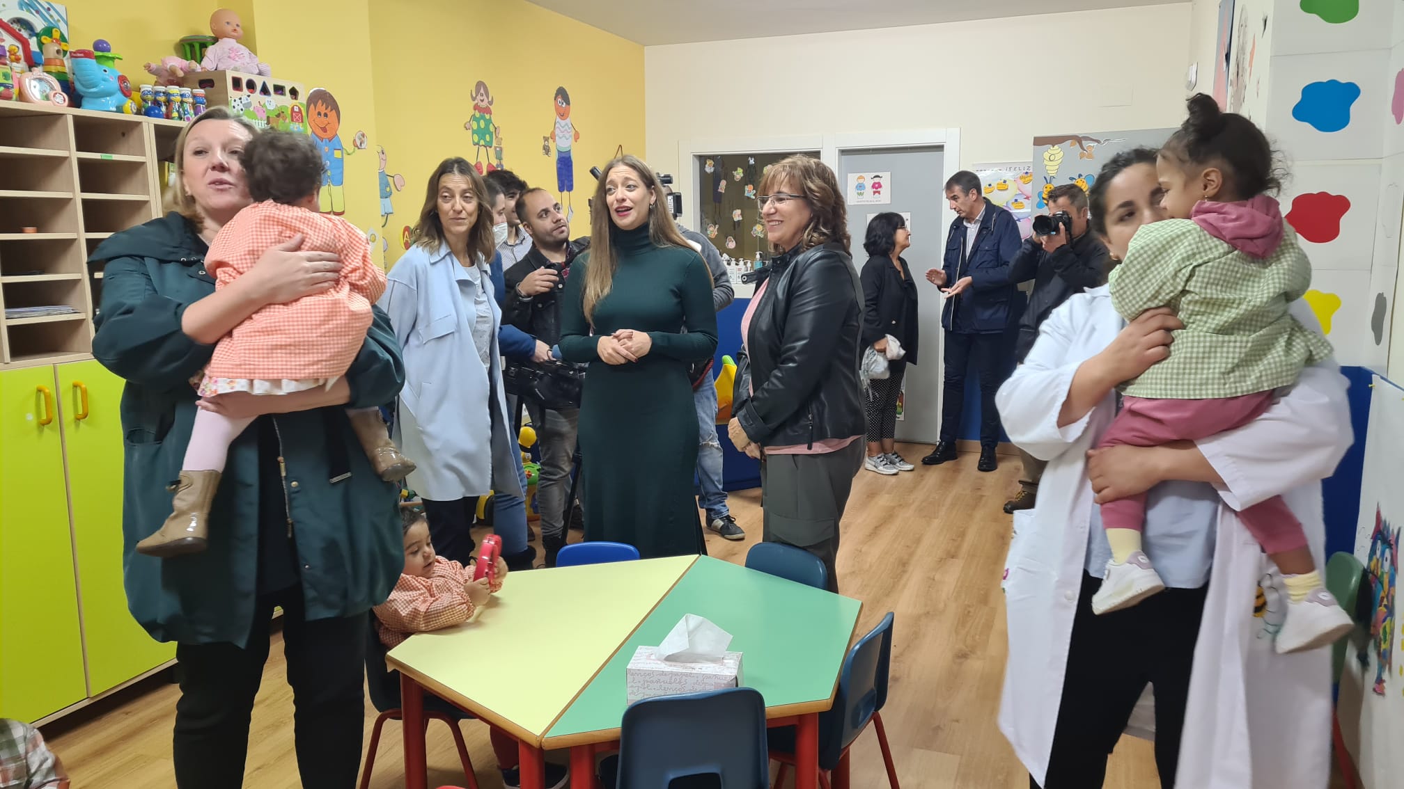 Fotos Visita De La Consejera De Familia Al Hogar De La Esperanza De